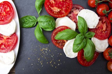 keçi peyniri Fesleğenli