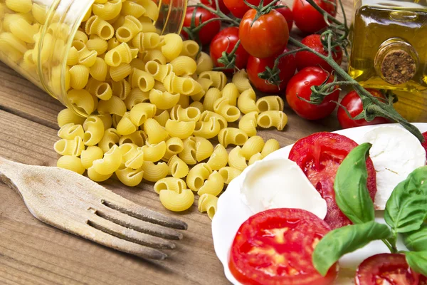 Macarrão com tomate — Fotografia de Stock