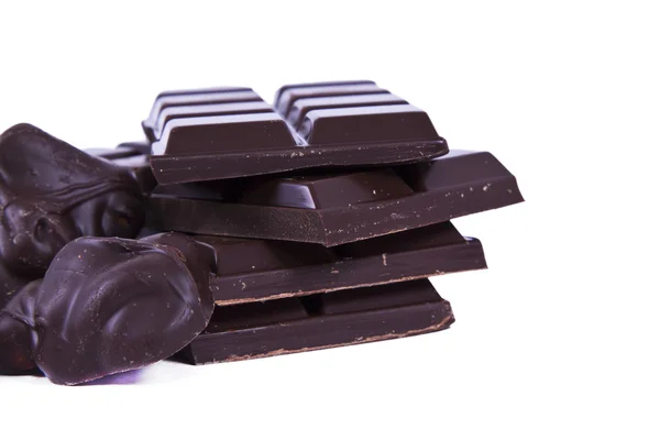 Zwarte chocolade geïsoleerd — Stockfoto