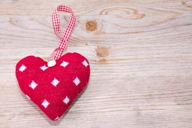 Etiketler kalp fonları