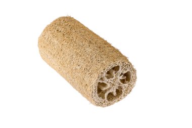 Beyaz arka planda izole edilmiş doğal ekolojik banyo lifleri..