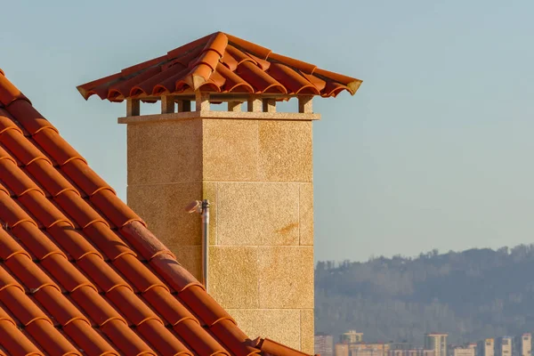 Chimney Red Tile Roof Exterior Sunlight — Stock Photo, Image