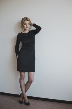 Tam büyüme 5293 bir kız portresi.