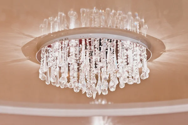 Beautiful chandelier with lots of crystal elements 5259. — Stock Photo, Image