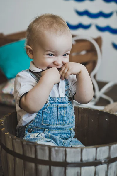 Felice bambino sorridente e ridente 5530 . — Foto Stock