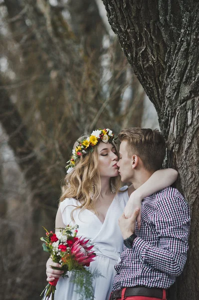 Retrato de una joven pareja admirándose 5863 . —  Fotos de Stock