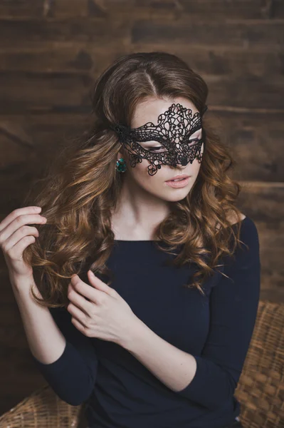 Ritratto di ragazza in maschera nera 5966 . — Foto Stock