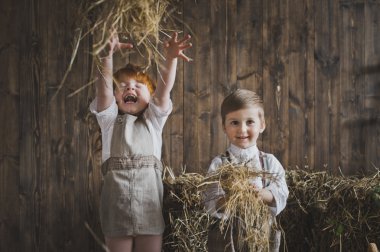 Saman 6091 atma oynayan çocuklar.