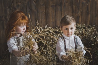 Saman 6093 atma oynayan çocuklar.