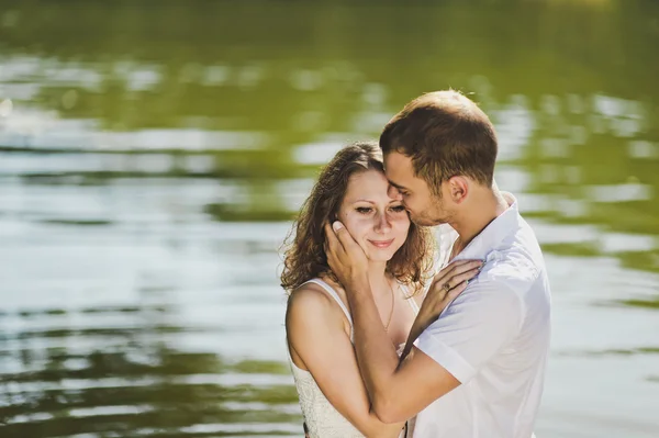 De man streelde de vrouw haar 6325. — Stockfoto