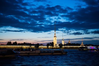 Peter ve Paul Fortress 1199 gece fotoğrafları.