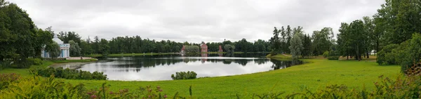 Panorama del lago en Catherine Park 1174 . — Foto de Stock