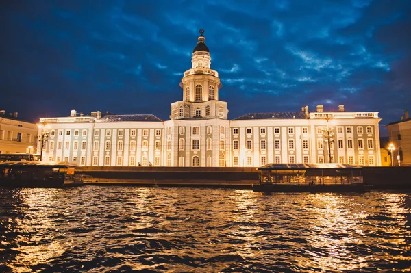 City of St. Petersburg, night views from the motor ship 1187. — Stock Photo, Image