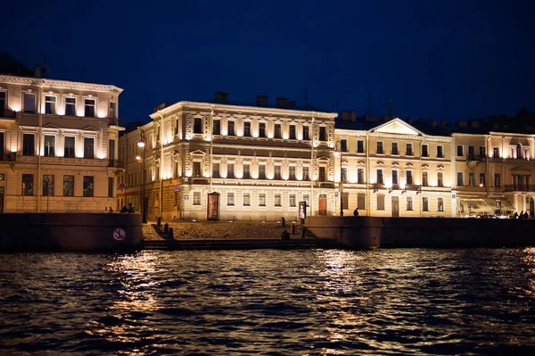 City of St. Petersburg, night views from the motor ship 1192. — Stock Photo, Image