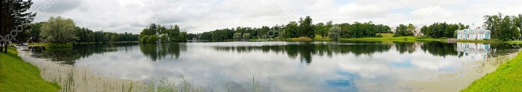 Lake panorama in Catherine Park 1168. 