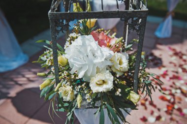 Buket bir tabloda 1357.