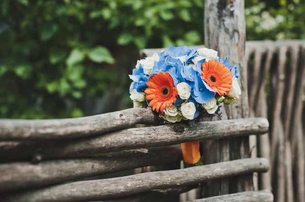 Bouquet sur une clôture 1329 . — Photo