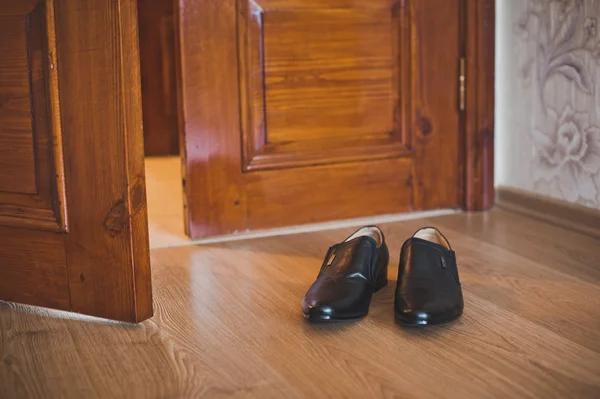 Zapatos en las puertas 1404 . — Foto de Stock