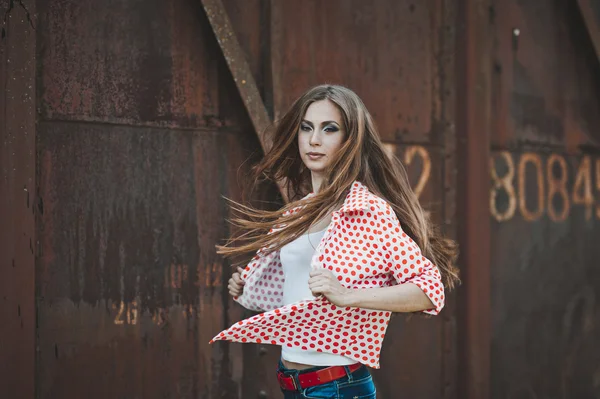 Portrait of the girl in a shirt and jeans 1599. — Stock Photo, Image