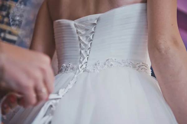 Abbigliamento di un abito da sposa 1687 . — Foto Stock