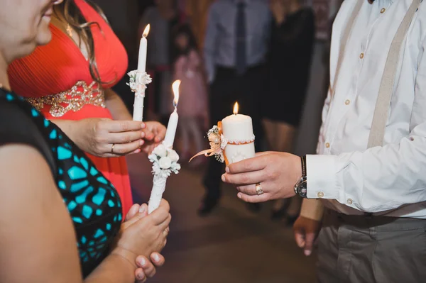 Velas en las manos 1756 . —  Fotos de Stock