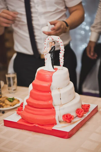 Tarta con figuras del novio y la novia 1865 . —  Fotos de Stock