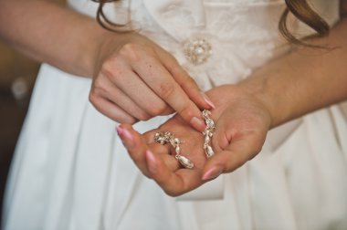 Avuç içi 2146 küpe.