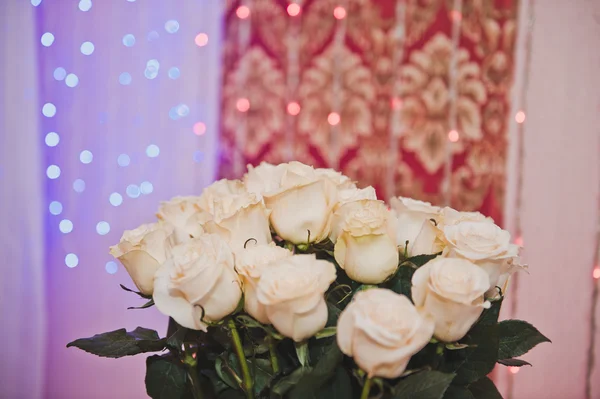 Bouquet di rose bianche 2109 . — Foto Stock