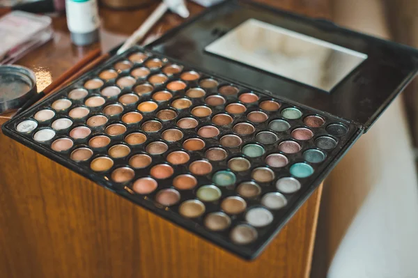 Palette mit Farben für Make-up 2348. — Stockfoto