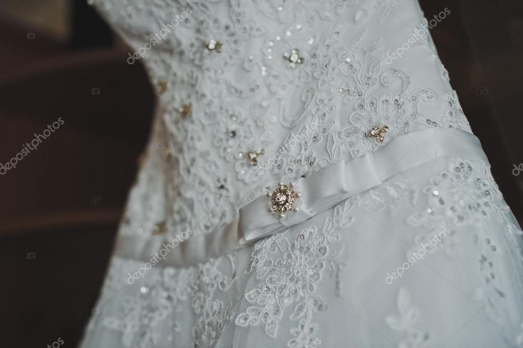 vestido de novia bordado de perlas 2345 — foto de stock