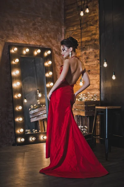 The girl in a long red dress 2573. — Stock Photo, Image