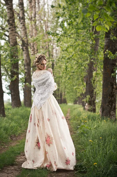 Walk on the avenue from poplars 2836. — Stock Photo, Image