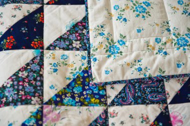 Beautiful cover with drawings from triangles 2981.