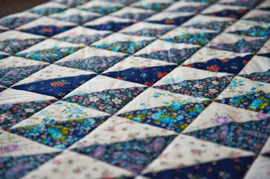 Beautiful cover with drawings from triangles 2980.