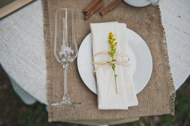 Sofra 3092 çiçekli.