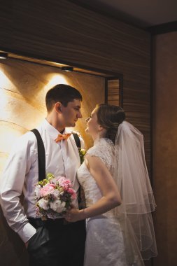 Aşk çift birbirine 3780 bakarak.