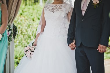 4345 töreninde yeni evliler için destek.