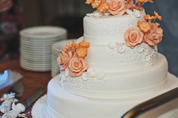 O costume do bolo de festa no casamento 4315 . — Fotografia de Stock