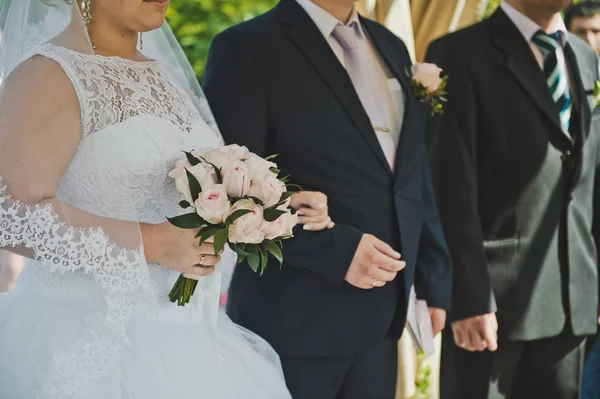 The couple holding hands 4337. — Stock Photo, Image