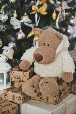 Noel ağaçları 4614 hakkında koyun kılığına girmiş kurt.