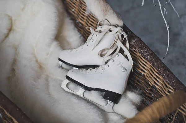 White skates in a sled 4619. — Stock Photo, Image