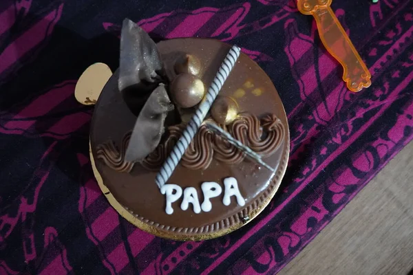 Birthday Cake for Dad written \