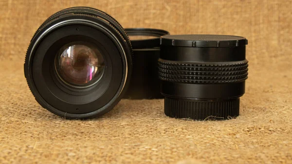 现代照相机用的旧人工镜头 固定焦距镜头 照相设备配件 — 图库照片