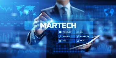 MARTECH, Sanal ekranda pazarlama teknolojisi iş konsepti.
