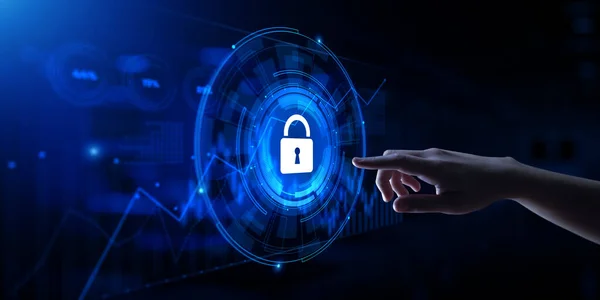 Cyber security Protezione dei dati Informativa privacy concept. Pulsante di pressione mano. — Foto Stock