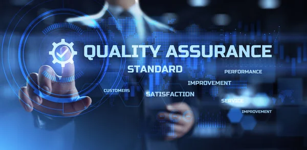 Забезпечення якості. Контроль та сертифікація стандартів. Концепція бізнесу та технологій . — стокове фото