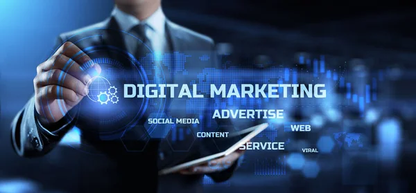 Ψηφιακό μάρκετινγκ, online διαφήμιση, μέσα κοινωνικής δικτύωσης, SMM. Έννοια Διαδικτύου και Επιχειρήσεων. — Φωτογραφία Αρχείου