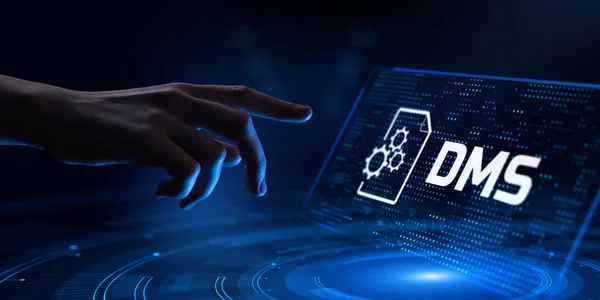 DMS Sistema de gestión de documentos Concepto de tecnología de automatización empresarial. Pulsando el botón en pantalla — Foto de Stock