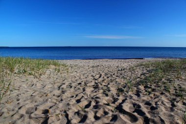 Ontario, Kanada 'daki Superior Gölü' ndeki Pancake Körfezi 'nde güzel bir gün. Metin için boşluk