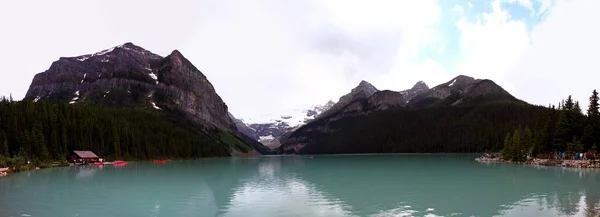 Vista Panorámica Lago Hermoso Turquesa Montañas Rocosas Parque Nacional Banff —  Fotos de Stock